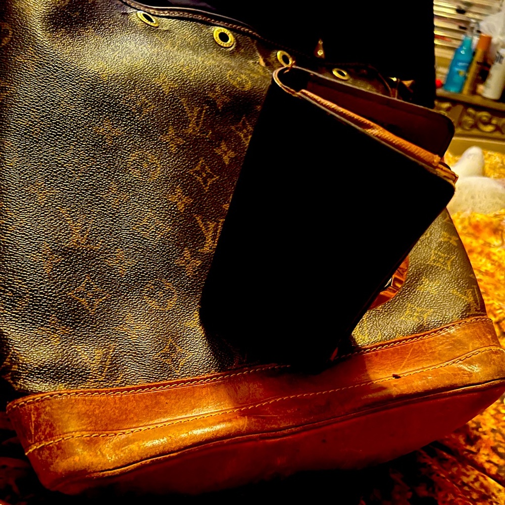 Beautiful bag with wallet to match great condition offers available LV.